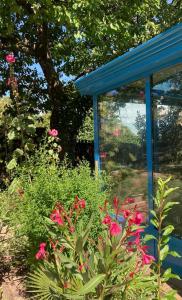 La Maison Bleue de Husseau Ancienne ferme semi-troglodytique 18e siècle