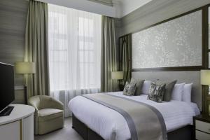 Superior King Room room in The Midland
