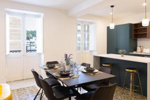 Florette Suite Designer Finish w Stunning Lounge Terrace by Arco Collection