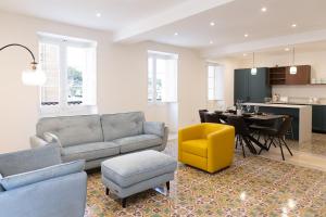 Florette Suite Designer Finish w Stunning Lounge Terrace by Arco Collection