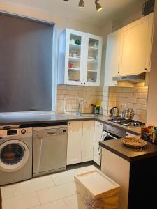 Quiet and Colorfull Flat in the Center City of Brussels