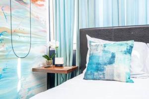Downtown ATL Condo Walk Score 78 w Free Parking LM1104