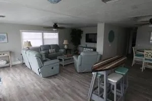 So Beachy! Pet-friendly and free early check in! - Punta Rassa