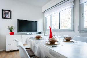 Aux Jardins de lHôtel de ville - Appartement Hypercentre avec Parking Privé