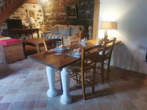 Maisons de vacances Le Petit Chai niche sous la Cite, : Maison 1 Chambre
