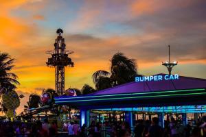 Shore Residence D21 shortwalk MOA Balconypoolview