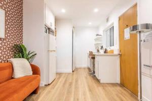 Mid Century 1BR Apt w Patio Near LAX Playa Vista Beach