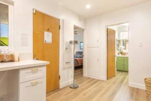 Mid Century 1BR Apt w Patio Near LAX Playa Vista Beach