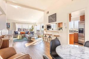 Spectacular Ocean and Pier View Lux Family Vacation