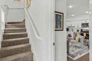 The Warhol - Pet-Friendly Apartment