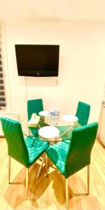 One Bedroom Apartment Queens Park In Central London