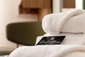 Guest House Al Viale - 卡尔塔吉罗