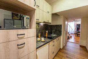 VINTAGE SENACKA APARTMENTS