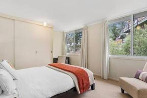 Hidden Bay Retreat-5 Bed- 15min to Hobart