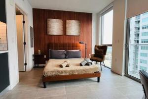 Huge Studio POOL & GYM - Explore Miamis Heat