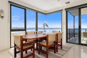 The View Sandy Bay 5 bedroom - Taroona
