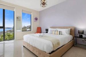 The View Sandy Bay 5 bedroom