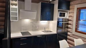 Laakson Helmi 2 ,separate sauna, fireplace, lake