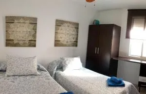 Habitacion en Casa Familiar con Baño Compartido - Coria del Río