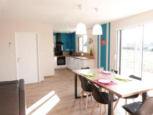 Superbe Maison individuelle 3ch, 6 pers, jardin, au calme, proche du Lac, 2 Parking, spatieuse et Confortable !