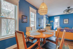 17 Mi to Ski Slopes! Retreat Near Lake Michigan
