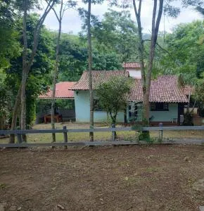 Chalé em Itaocaia Valley Itaipuaçu Maricá RJ - José Mariano Chalé em Itaocaia Valley Itaipuaçu Maricá RJ - José Mariano