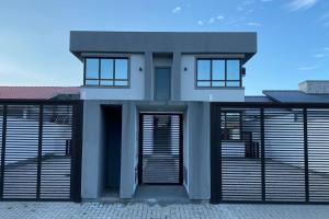 Res Guarapari 1 e 2 - Confortáveis Aptos 3 qtos Praia do Sonho