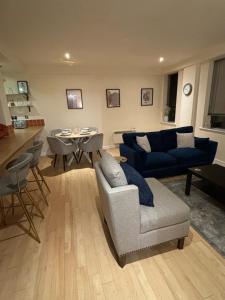 Modern 2 BDR Flat in Nottingham City Centre with free parking