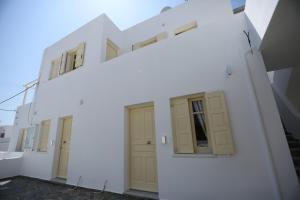 The White Suites Milos Greece