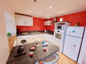 Maisons de vacances Gite La Pellerine, 3 pieces, 4 personnes - FR-1-600-43 : photos des chambres