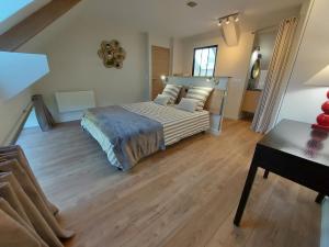 Maisons de vacances Gite Alexain, 3 pieces, 4 personnes - FR-1-600-199 : photos des chambres