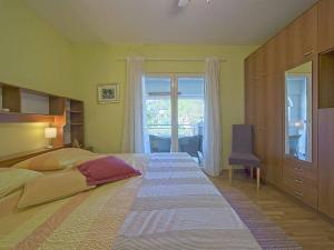 Apartments with WiFi Postira, Brac - 22196