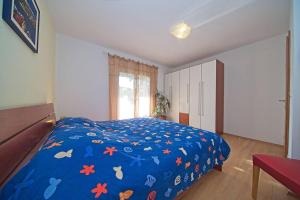 Apartments with WiFi Postira, Brac - 22196