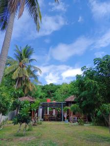 Yellow Coco Gili Gede