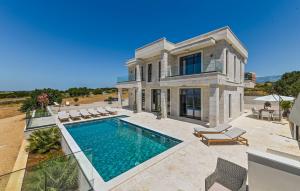 5 Bedroom Stunning Home In Novalja