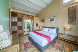 Private Penthouse with Sunset Views Central Seminyak