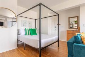 Modern Stylish Studio Manhattan Beach - MB44A DO NOT REACTIVATE