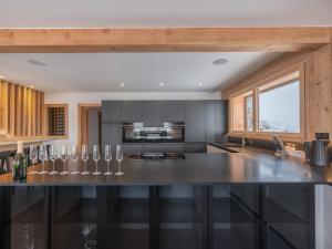 Chalets Chalet Combloux, 10 pieces, 12 personnes - FR-1-569-160 : photos des chambres