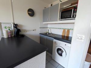 Appartement 3 pers avec piscine, terrasse et parking privé - FR-1-776-22