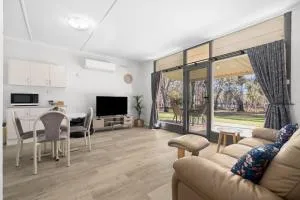 Riversands Rest Accommodation Paringa - Willow Cottage - Berri