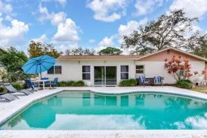 Villa Lux with pool in Palm Harbor - ديوندين