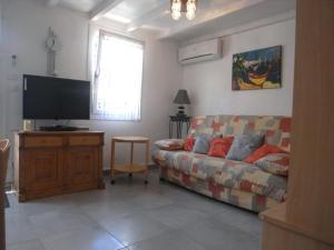 Villa climatisée 5 pers à 600m plage - Terrasse, BBQ, WIFI, animaux ok - FR-1-776-52