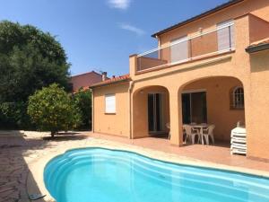 Villas Villa avec piscine privee, climatisation et jardin clos - Argeles-sur-Mer - FR-1-776-67 : photos des chambres