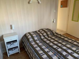 Maison conviviale : piscine chauffée, tennis, proche mer - FR-1-231-305