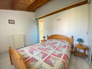 Maison Type 2 avec Piscine Chauffée, Tennis et Proximité Bord de Mer à Brétignolles - FR-1-231-306