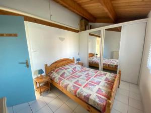 Maison Type 2 avec Piscine Chauffée, Tennis et Proximité Bord de Mer à Brétignolles - FR-1-231-306