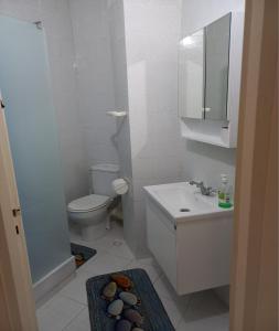 Joli studio, 17 Avenue Hedi Nouira Ennasr 2, Ariana Entrée par Rue DR Khaled Gorgob