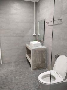 Nongnuchs Homestay Queen Bed