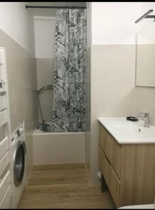 Studio for 4 people near the beach with air conditioning