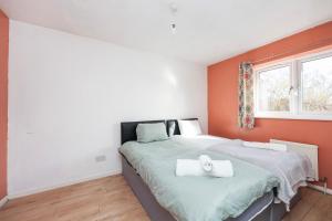 Riverview Larger Groups Canary Wharf take Boat to Greenwich 02